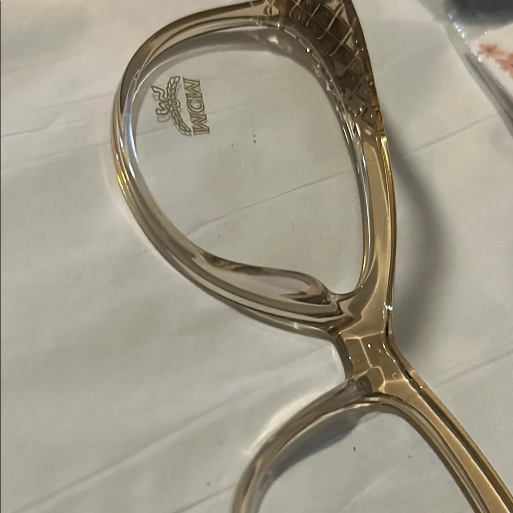 MCM MCM2643R-237 Eyeglasses and case Timeless Luxury